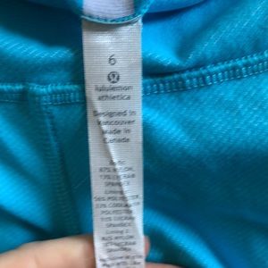 lululemon athletica Pants - Lululemon blue crop leggings sz 6 59671 lululemon athletica Pants - Lululemon blue crop leggings sz 6 59671
